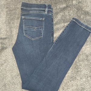 SOHO New York Company Ladies' Stretch jeans in size 4, 28" waist